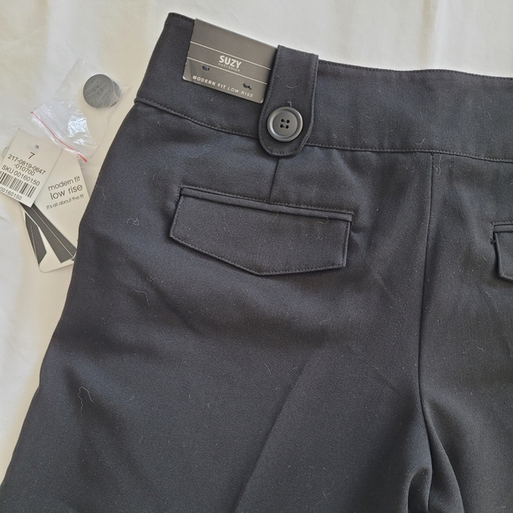 2 for $25 NWT Cropped black pants size 7-8 - Picture 3 of 4